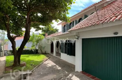 Casa com 4 quartos à venda na rua reverendo orlando baptista, 50, vila joão pessoa, porto alegre, 350 m2 por r$ 850.000
