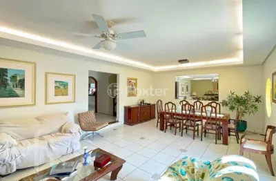 Casa com 4 quartos à venda na rua burum, 30, vila assunção, porto alegre, 291 m2 por r$ 1.090.000
