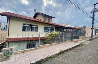Casa com 4 quartos à venda na rua vidal gregório pereira, 226, jardim atlântico, florianópolis, 200 m2 por r$ 1.349.000