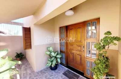 Casa com 6 quartos à venda na travessa saudade, 75, primor, sapucaia do sul, 242 m2 por r$ 679.999