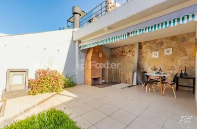 Casa com 3 quartos à venda na rua professor fernando carneiro, 290, três figueiras, porto alegre, 360 m2 por r$ 1.790.000