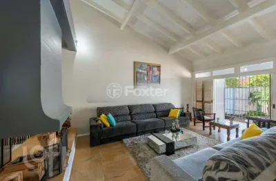 Casa com 5 quartos à venda na avenida saul nonnenmacher, 98, ipanema, porto alegre, 700 m2 por r$ 1.700.000