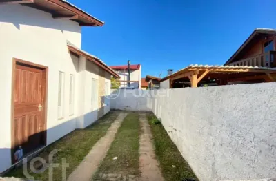 Casa com 3 quartos à venda na servidão estação lua clara, 800, são joão do rio vermelho, florianópolis, 95 m2 por r$ 595.000