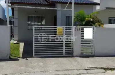 Casa com 2 quartos à venda na servidão joesi guimarães da silva, 385, são joão do rio vermelho, florianópolis, 85 m2 por r$ 390.000