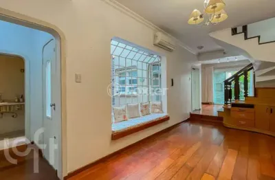 Casa com 3 quartos à venda na rua miguel tostes, 706, rio branco, porto alegre, 198 m2 por r$ 1.100.000