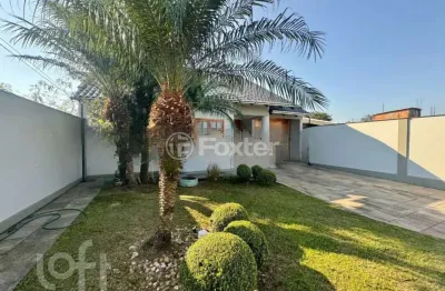 Casa com 4 quartos à venda na rua santa cruz, 1472, niterói, canoas, 232 m2 por r$ 980.000