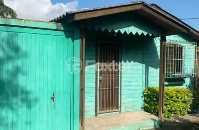 Casa com 2 quartos à venda na Rua Octacílio José Dias, 157, Passo das Pedras, Porto Alegre, 52 m2 por R$ 398.000