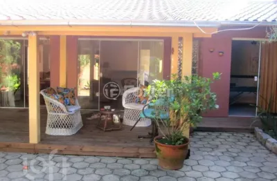 Casa com 5 quartos à venda na servidão niberto borges, 48, pântano do sul, florianópolis, 290 m2 por r$ 1.300.000