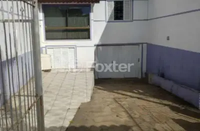 Casa com 3 quartos à venda na avenida dez de maio, 494, passo das pedras, porto alegre, 150 m2 por r$ 212.000