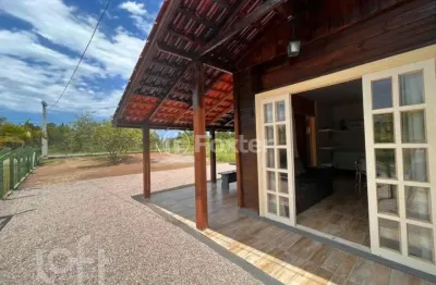 Casa com 2 quartos à venda na rua caetano silveira de matos, 003, centro, palhoça, 63 m2 por r$ 315.000