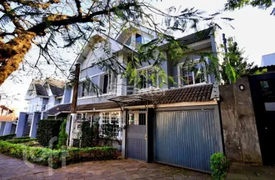 Casa com 3 quartos à venda na rua doutor barbosa gonçalves, 230, chácara das pedras, porto alegre, 186 m2 por r$ 1.390.000