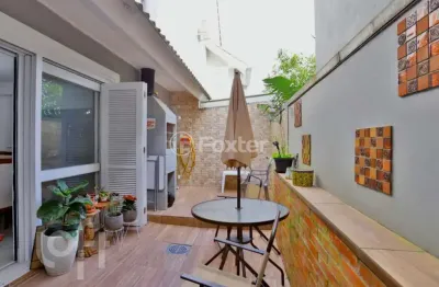 Casa com 3 quartos à venda na rua doutor barbosa gonçalves, 230, chácara das pedras, porto alegre, 186 m2 por r$ 1.390.000