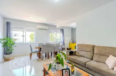 Casa com 4 quartos à venda na Avenida José Gertum, 544, Chácara das Pedras, Porto Alegre, 379 m2 por R$ 1.495.000