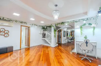 Casa com 4 quartos à venda na rua doutor lossio, 400, partenon, porto alegre, 201 m2 por r$ 1.497.000