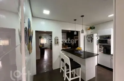 Casa com 2 quartos à venda na rua martim bromberg, 12, partenon, porto alegre, 180 m2 por r$ 627.000