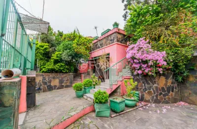 Casa com 3 quartos à venda na rua eurico lara, 609, medianeira, porto alegre, 190 m2 por r$ 700.000