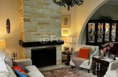 Casa com 3 quartos à venda na rua doutor aurélio py, 260, medianeira, porto alegre, 300 m2 por r$ 997.500