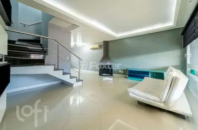Casa com 3 quartos à venda na rua ruy cheuiche ferreira, 40, jardim itu sabará, porto alegre, 269 m2 por r$ 890.000