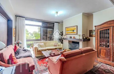 Casa com 4 quartos à venda na rua balduino roehrig, 286, três figueiras, porto alegre, 544 m2 por r$ 1.690.000