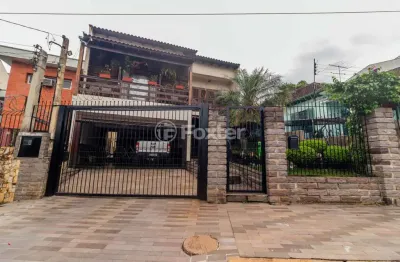 Casa com 4 quartos à venda na rua lindolfo color, 95, medianeira, porto alegre, 350 m2 por r$ 1.200.000