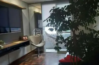 Apartamento com 3 quartos à venda na rua vinte e quatro de outubro, 1644, auxiliadora, porto alegre, 63 m2 por r$ 300.000