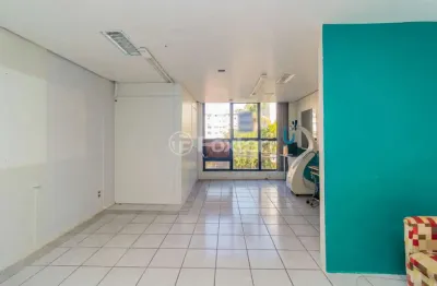 Sala comercial com 1 sala à venda na rua silva jardim, 466, bela vista, porto alegre, 33 m2 por r$ 245.000