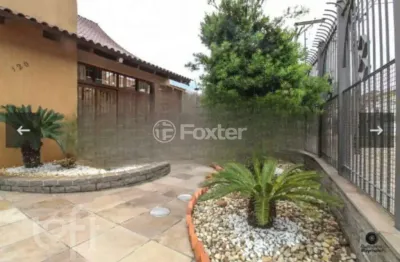 Casa com 3 quartos à venda na travessa miguel pereira, 120, medianeira, porto alegre, 544 m2 por r$ 1.748.500