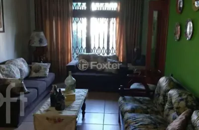 Casa com 4 quartos à venda na rua vinte e cinco de julho, 110, santa maria goretti, porto alegre, 250 m2 por r$ 899.980