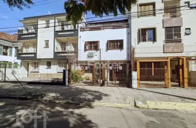 Casa com 4 quartos à venda na rua giordano bruno, 69, rio branco, porto alegre, 201 m2 por r$ 1.800.000