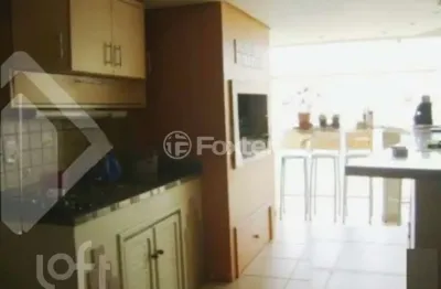 Casa com 3 quartos à venda na rua olécio cavedini, 121, espírito santo, porto alegre, 300 m2 por r$ 890.000