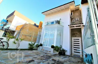 Casa com 3 quartos à venda na rua wilson conceição bona, 104, hípica, porto alegre, 131 m2 por r$ 580.000