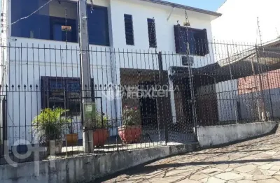 Casa com 3 quartos à venda na avenida valado, 158, vila joão pessoa, porto alegre, 165 m2 por r$ 595.000