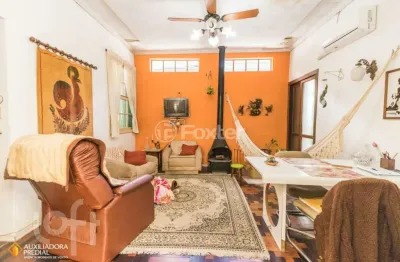 Casa com 3 quartos à venda na rua saica, 192, petrópolis, porto alegre, 198 m2 por r$ 880.000