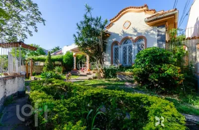 Casa com 3 quartos à venda na rua cariri, 125, vila assunção, porto alegre, 234 m2 por r$ 1.200.000