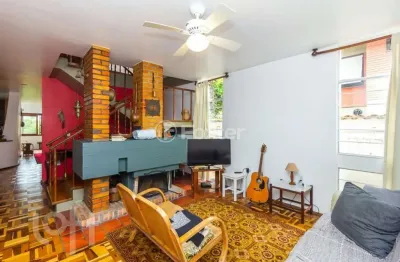 Casa com 4 quartos à venda na rua coroados, 1170, vila assunção, porto alegre, 350 m2 por r$ 1.650.000