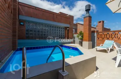 Casa em condomínio fechado com 3 quartos à venda na avenida jacuí, 978, cristal, porto alegre, 365 m2 por r$ 1.290.000
