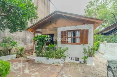 Casa com 5 quartos à venda na avenida quaraí, 327, nonoai, porto alegre, 300 m2 por r$ 387.000