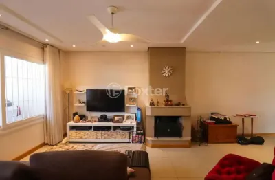 Casa em condomínio fechado com 3 quartos à venda na rua claudio da silva pinto, 154, espírito santo, porto alegre, 142 m2 por r$ 600.000