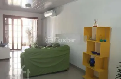 Casa com 2 quartos à venda na rua honório lemos, 354, vila joão pessoa, porto alegre, 120 m2 por r$ 440.000
