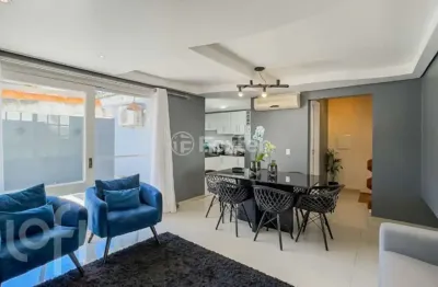 Casa em condomínio fechado com 3 quartos à venda na rua conde da figueira, 458, vila jardim, porto alegre, 248 m2 por r$ 785.000