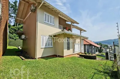 Casa com 3 quartos à venda na rua gustavo leopoldo feltes, 569, canudos, novo hamburgo, 205 m2 por r$ 870.000