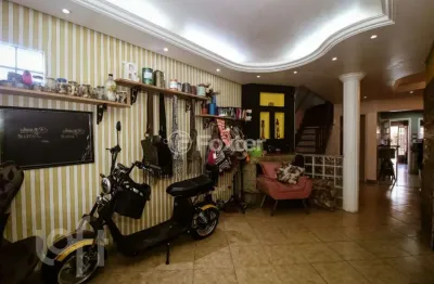 Casa com 1 quarto à venda na rua baldoino bottini, 613, hípica, porto alegre, 189 m2 por r$ 795.000