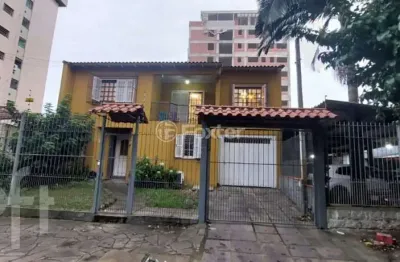 Casa com 4 quartos à venda na rua das caravelas, 46, vila ipiranga, porto alegre, 340 m2 por r$ 1.499.000