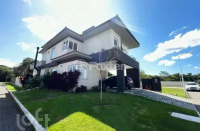 Casa em condomínio fechado com 4 quartos à venda na rua camarinhas, 331, campeche, florianópolis, 251 m2 por r$ 2.990.000