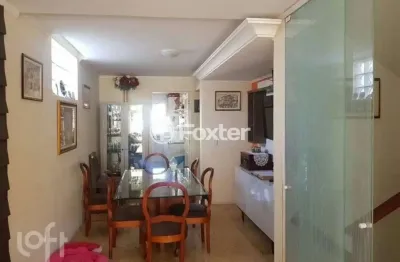 Casa com 4 quartos à venda na rua águas mortas, 149, medianeira, porto alegre, 244 m2 por r$ 550.000