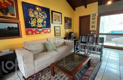 Casa com 4 quartos à venda na rua joão abbott, 100, petrópolis, porto alegre, 324 m2 por r$ 1.700.000