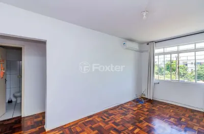 Apartamento com 2 quartos à venda na travessa mato grosso, 11, medianeira, porto alegre, 61 m2 por r$ 212.000