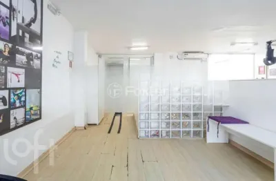 Casa com 3 quartos à venda na rua sinimbú, 266, petrópolis, porto alegre, 230 m2 por r$ 1.100.000