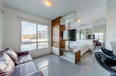 Kitnet / stúdio à venda na rua valdir antônio lopes, 199, três figueiras, porto alegre, 37 m2 por r$ 480.000
