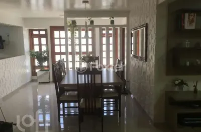 Casa com 4 quartos à venda na avenida otto niemeyer, 2107, camaquã, porto alegre, 194 m2 por r$ 750.000